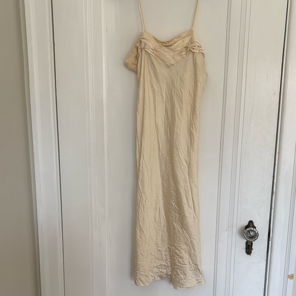 Vintage Victoria’s Secret Gold Label Cream Slip
